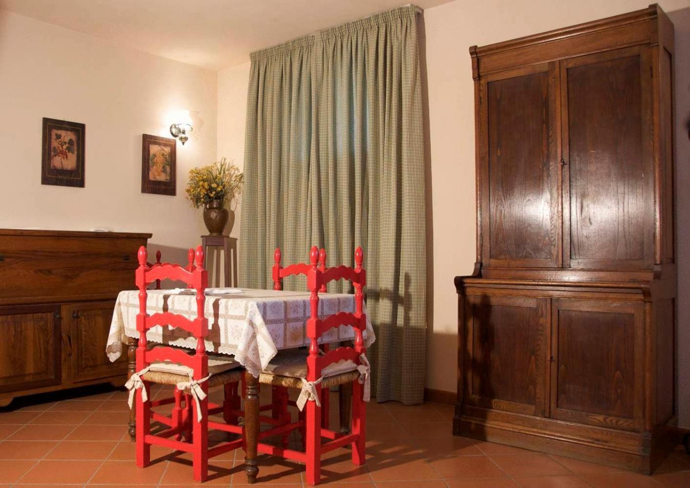 Le Casacce Case Per Vacanze Carmignano Bagian luar foto