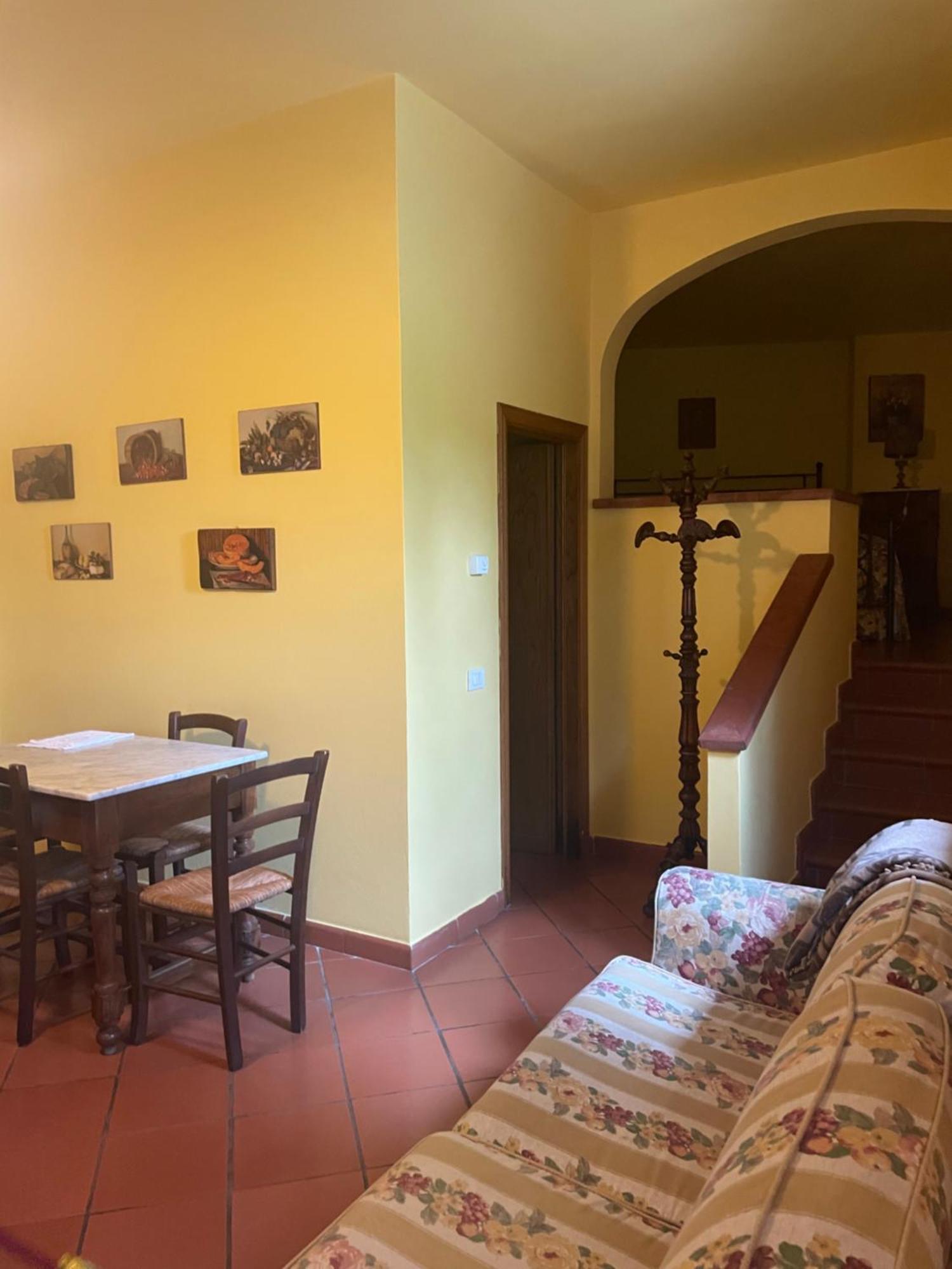 Le Casacce Case Per Vacanze Carmignano Bagian luar foto